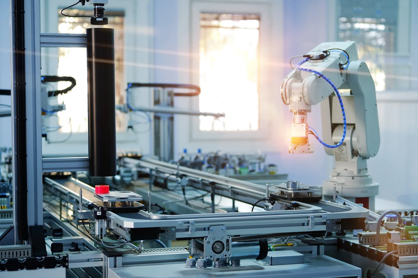 Robot servo positioning cell